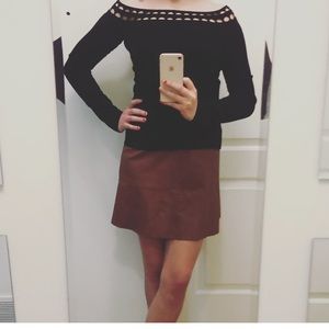 Beautiful Elizabeth and James Sweater